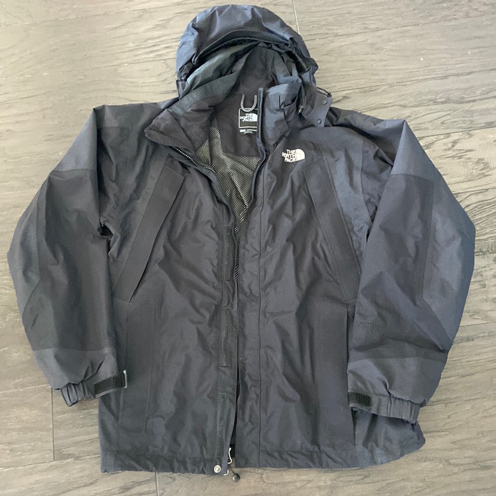 North Face, Size Small Men’s, black Gortex Jacket
